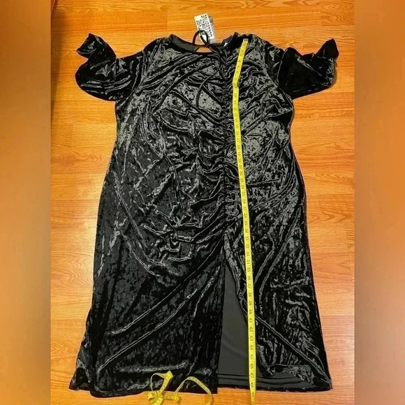 Future Collective Women Plus 4X Black Velour Party Dress Ruched Open Back NEW - Picture 9 of 9